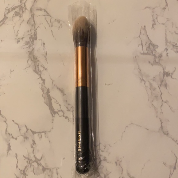 Morphe Rose Gold - Precision Pointed Contour (R3) - Picture 2 of 3